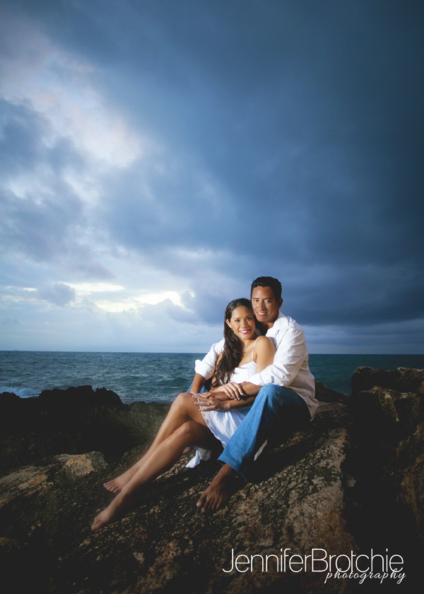 hawaii wedding photographer couples engagement local picture