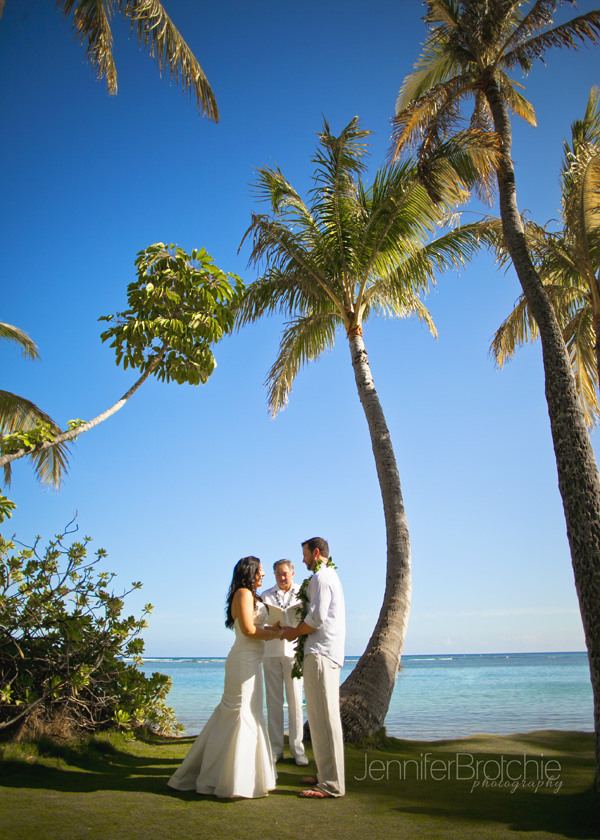 hawaii beach ceremony intimate waialae officiant in waikiki