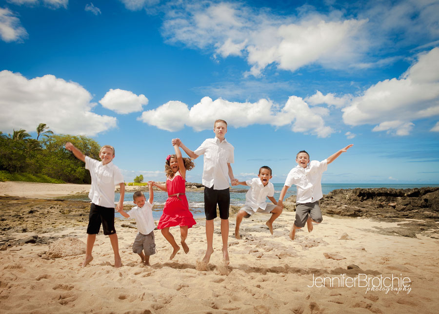 photographer family pictures on the beach near disney aulani koolina and marriott ihilani with children