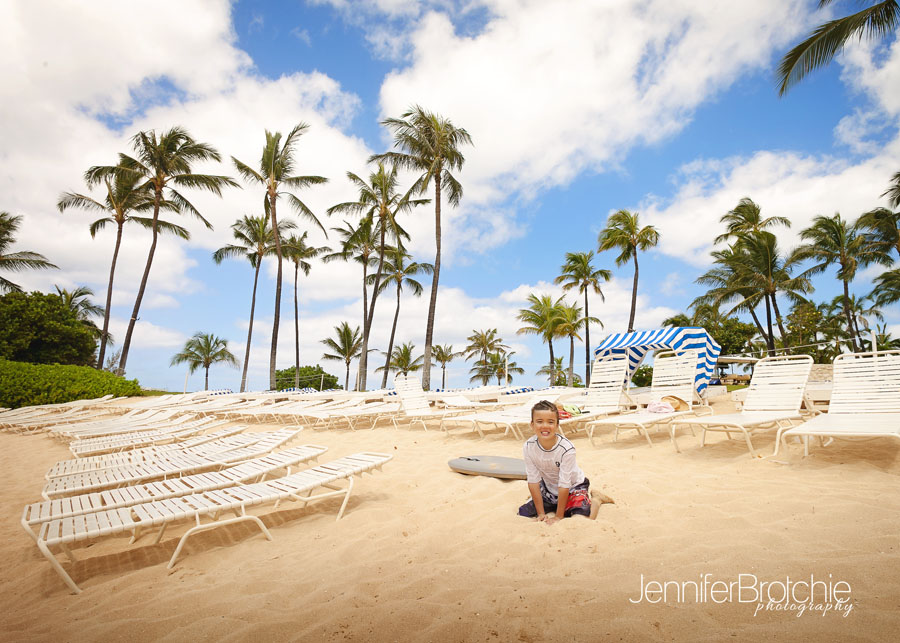 professional family potographer at koolina near disney aulani and marriott beach club resort and hotel