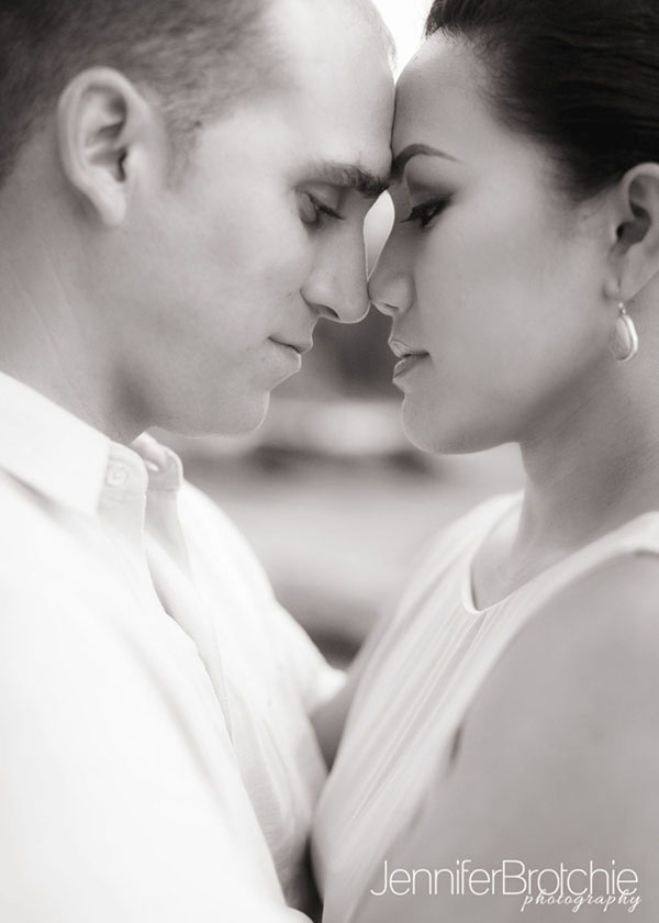 couples engagement session beach hawaii oahu beautiful portraits