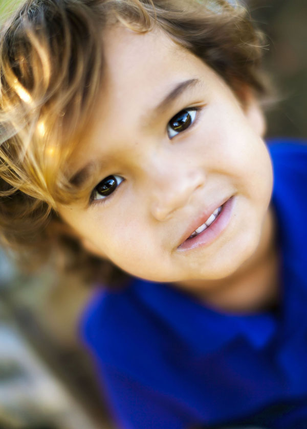 oahu family photographer in honolulu hawaii and disney aulani resort