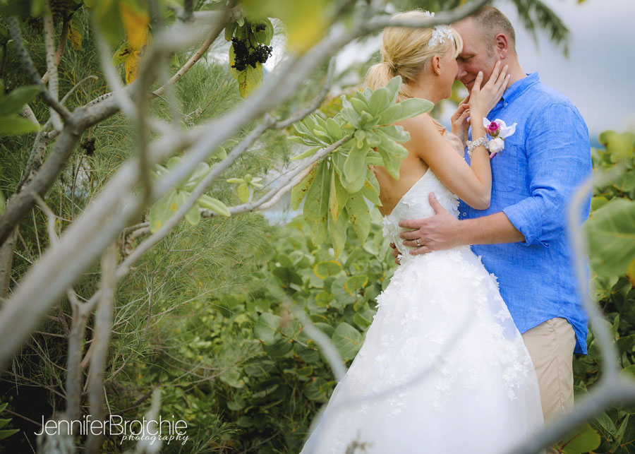 destination hawaii wedding photographer on hawaii, for oahu, maui, kauai, lanai, big island