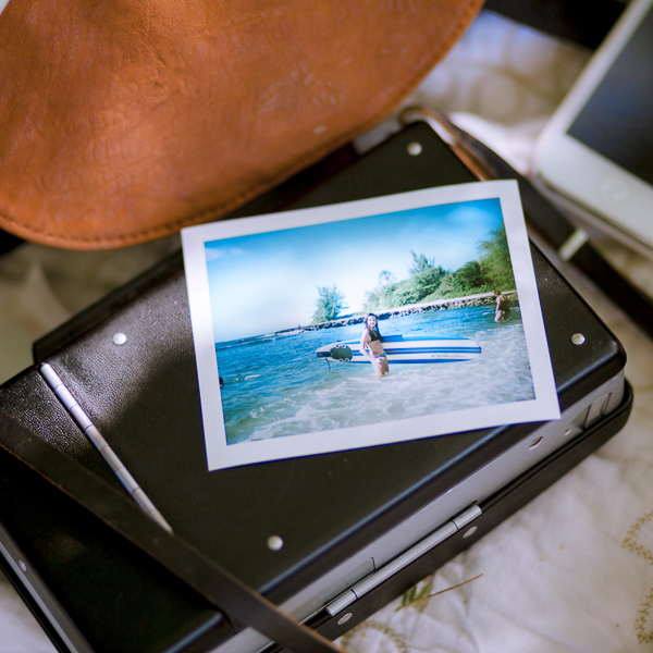 film photographer disney aulani family photos on the beach