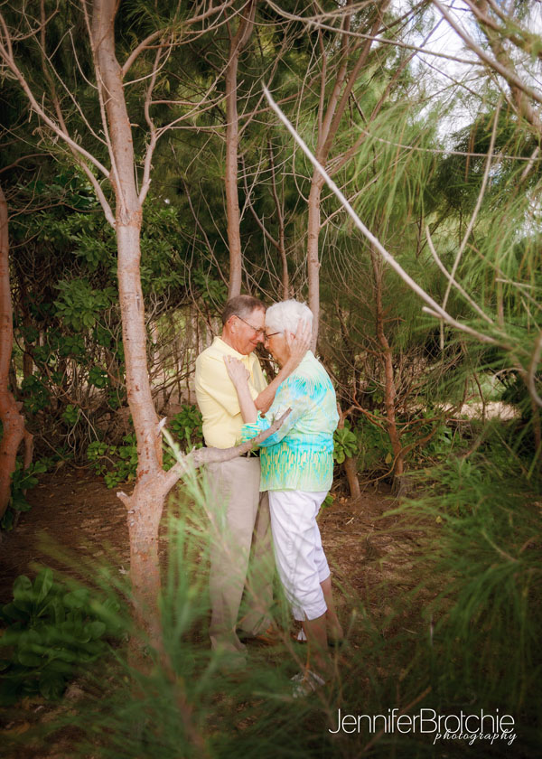 oahu family picture large group vacation beach couples engagement disney aulani lanikai hawaii