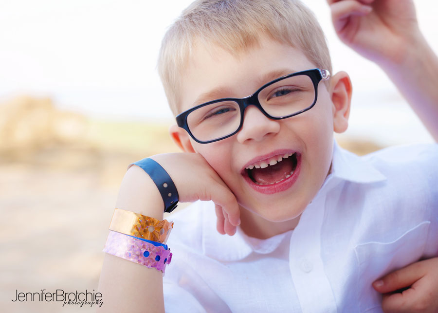 vacation beach pictures on oahu with professional photographer