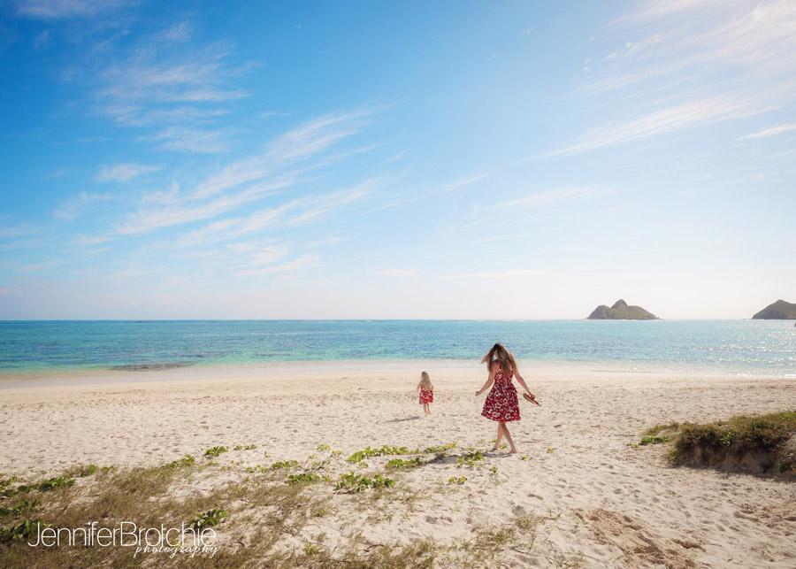oahu family photo shoot at the beach in oahu