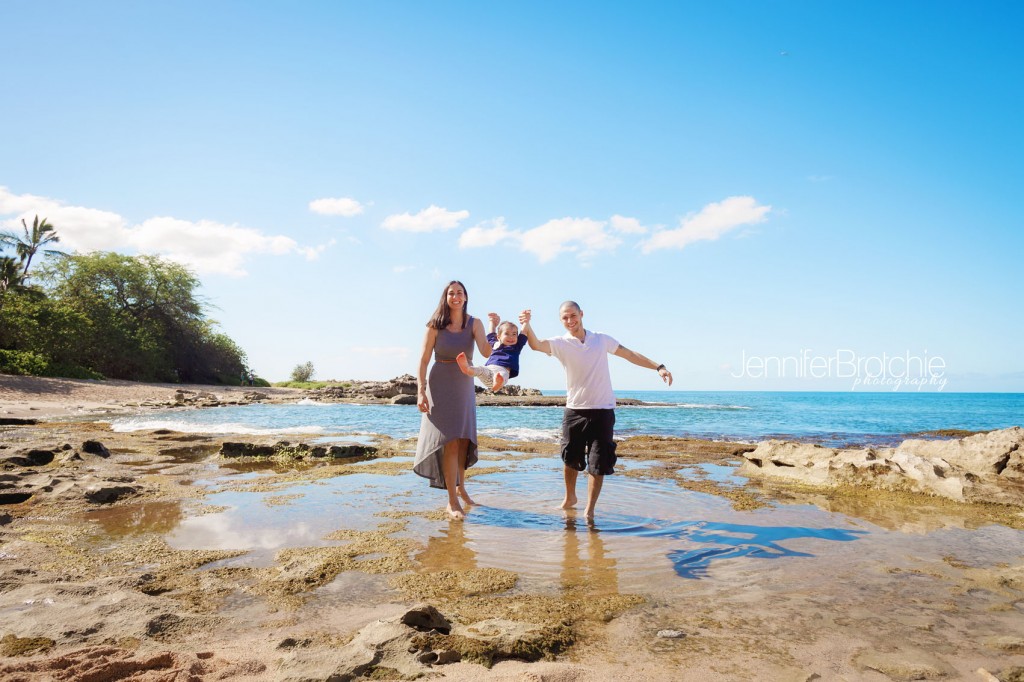 oahu family photographer at the beach