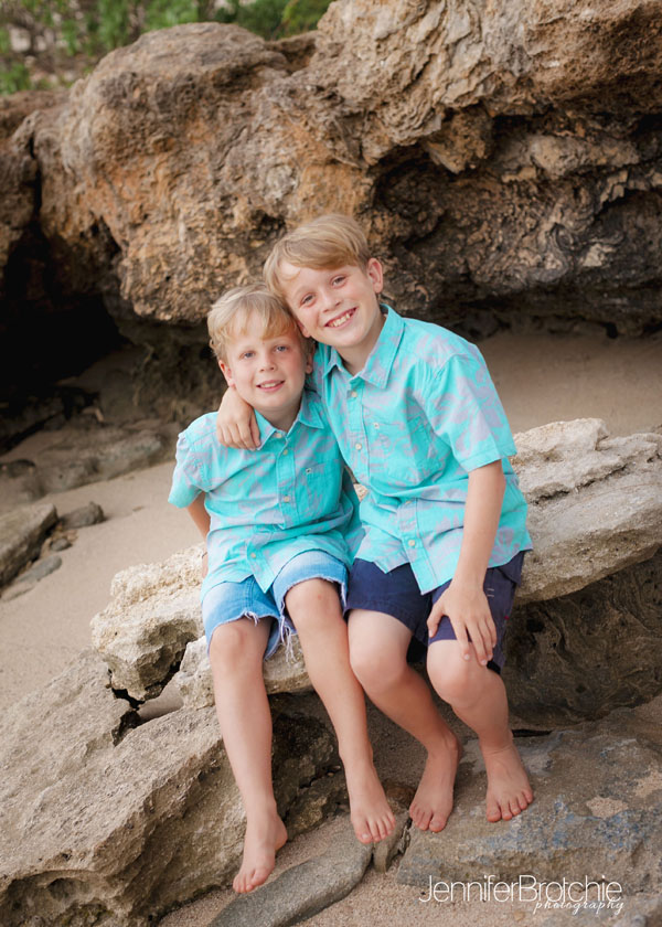 oahu childrens photographer, family photos on the beach at sunset