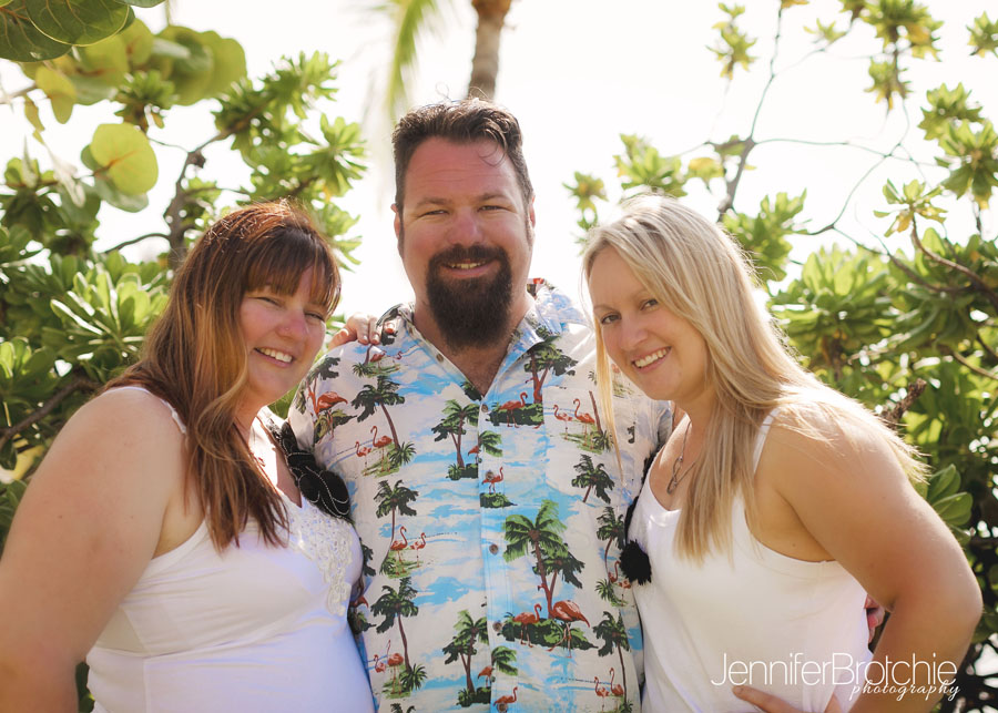 professionla-oahu-family-photographer-waikiki-honolulu-koolina-waialae-beach-kahala-north-shore-waialae-beach