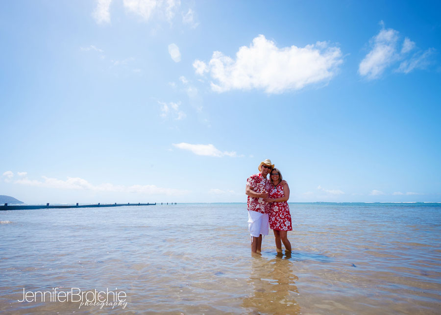 professional-oahu-family-photographer-waialae-honolulu-waikiki-disney-aulani-beach-pictures-on-vacation-couples-engagements-babies-kahala-2
