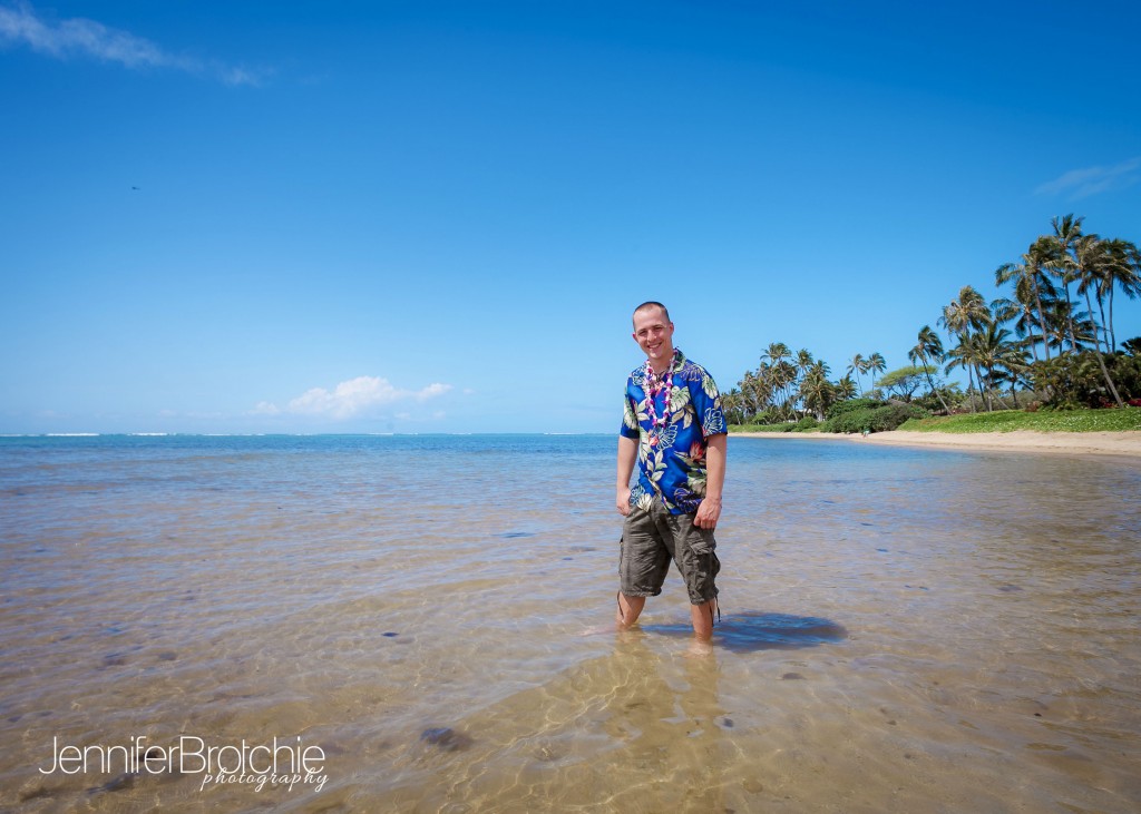 professional-oahu-family-photographer-waialae-honolulu-waikiki-disney-aulani-beach-pictures-on-vacation-couples-engagements-babies-kahala-3