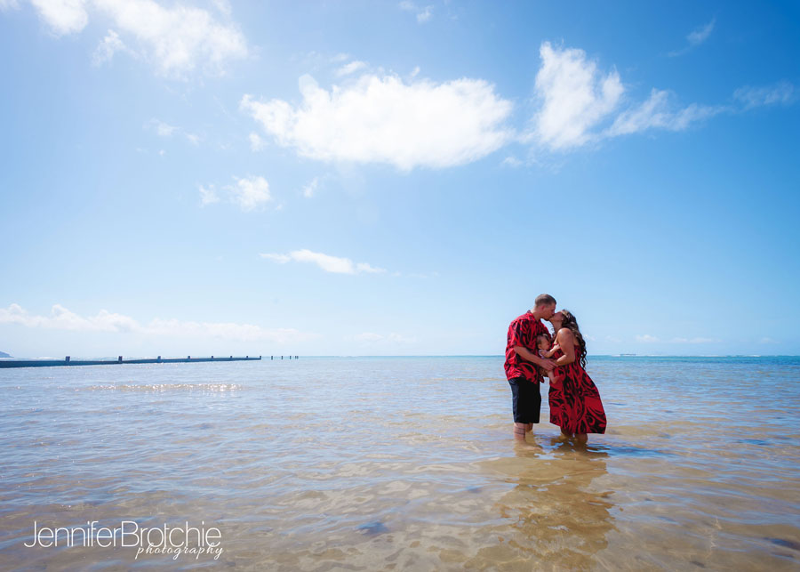 Professional Oahu Family Photographer, Family sessions on the beach, Vacations, Travel
