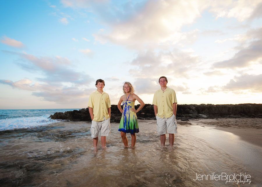 Oahu Professional family photography on the beach, disney aulani, jw marriott, hawaii, large groups