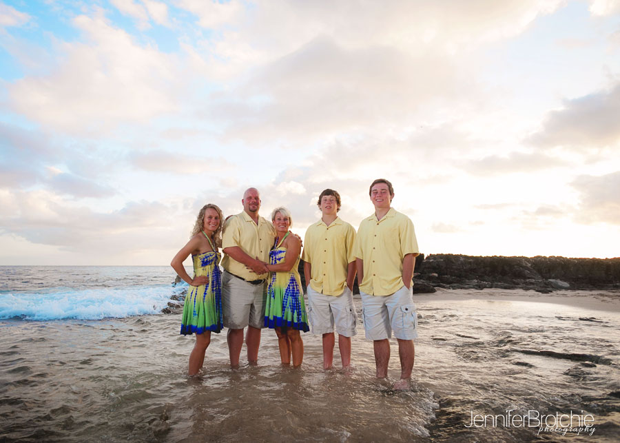 Oahu Professional family photography on the beach, disney aulani, jw marriott, hawaii, large groups, sunset, Turtle Bay Resort