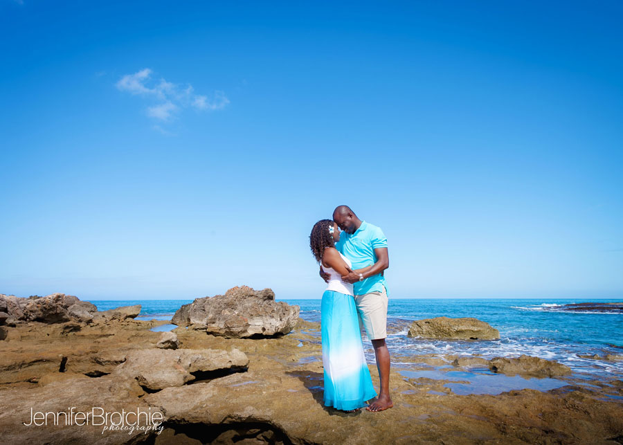 Oahu Engagement Photography.  Family portraiture in Hawaii.  Couples, weddings, engagements, family photography.