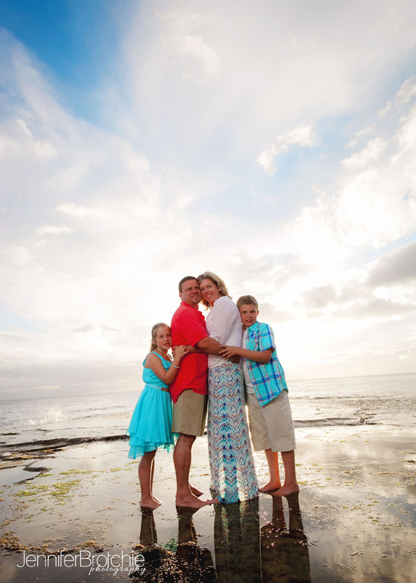 Oahu, Hawaii Photographer, Family, Weddings, Couples, Engagements, Disney Aulani, Turtle Bay Resort, Photos on the Beach, Vacation Photos, Professional