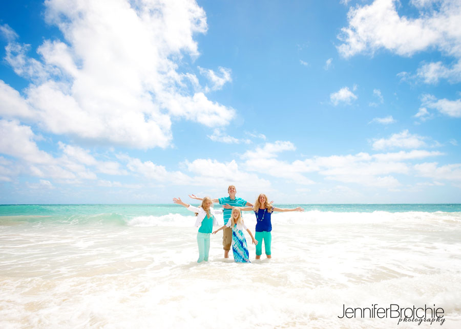 Professional Family Photography on Oahu, Beach photo session on Oahu, Hawaii photographer, Disney Aulani, Waikiki, Turtle Bay Resort