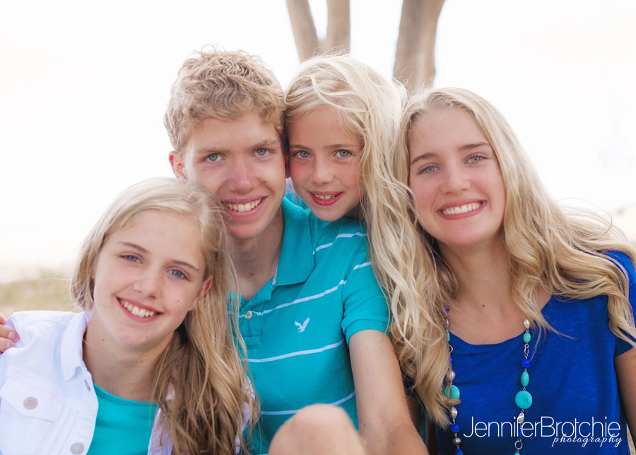 Professional Family Photography on Oahu, Beach photo session on Oahu, Hawaii photographer, Disney Aulani, Waikiki, Turtle Bay Resort