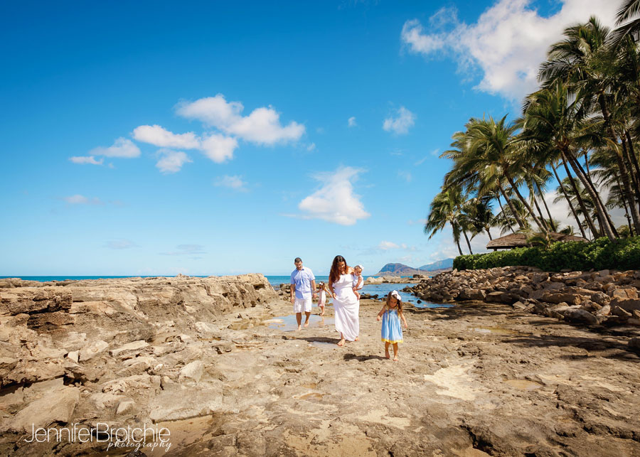 Professional photography on Oahu, vacation photos, Disney Aulani, Marriott Beach Villas, JW Marriott, photos on the beach, portraits, candids, fun