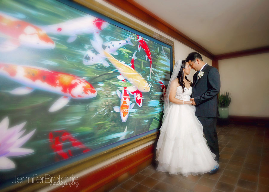 Oahu Wedding and Family Photographer, Waikiki, Hawaii, Hyatt Regency, Hotel Venues, Bridals, Groom, Flowers, Reception Sites, Ceremony Site, Near the Beach