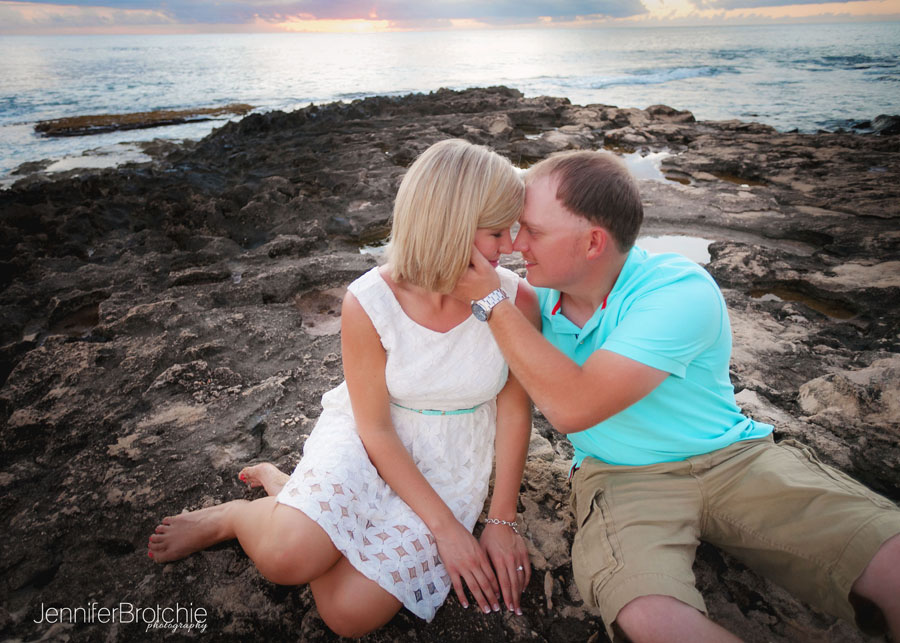 Photographer in Oahu, Hawaii, Family Photos at the Beach, Disney Aulani Resort, Turtle Bay Resort, Waikiki, Sunset Beach Portraits, Engagements