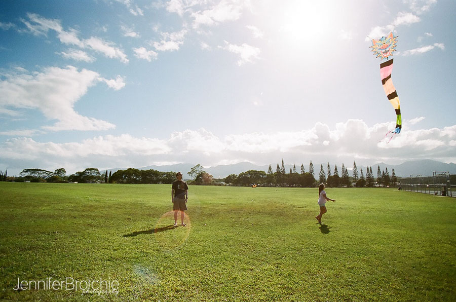 Film Photographer Oahu, Family Photographer in Hawaii, Disney Aulani Professional Vacation Photos, Kite Flying