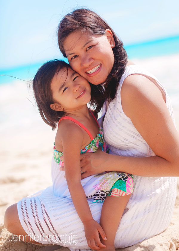 professional-oahu-family-photographer-waikiki-disney-aulani-honolulu-affordable-beach-vacation-kailua-engagements-turtle-bay-resort-hawaii-koolina