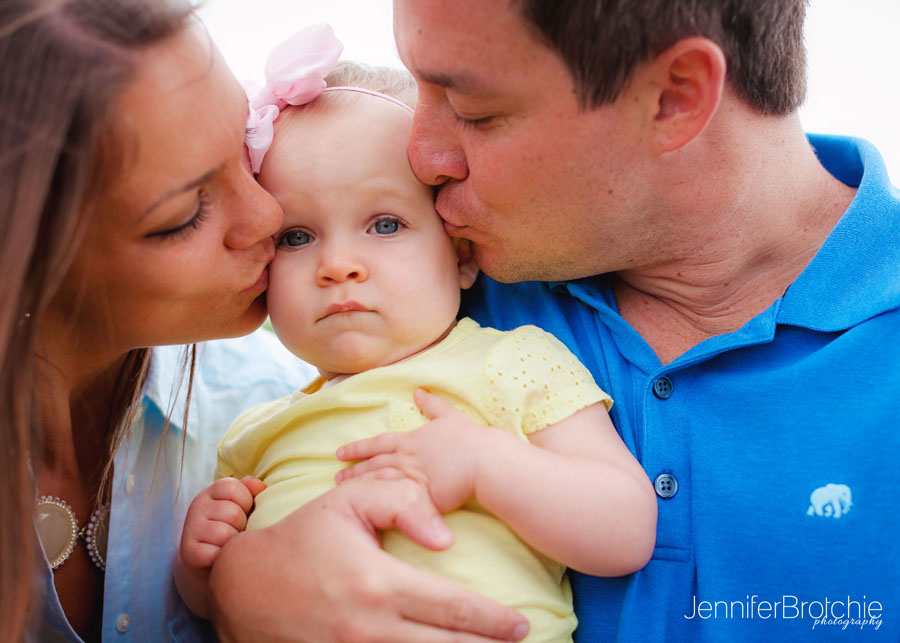Photographer in Oahu, Vacation Beach Portraits, Kailua Family Photographer, Waikiki Professional Pictures, Affordable Photography in Oahu, Professional Photos in Disney Aulani Koolina