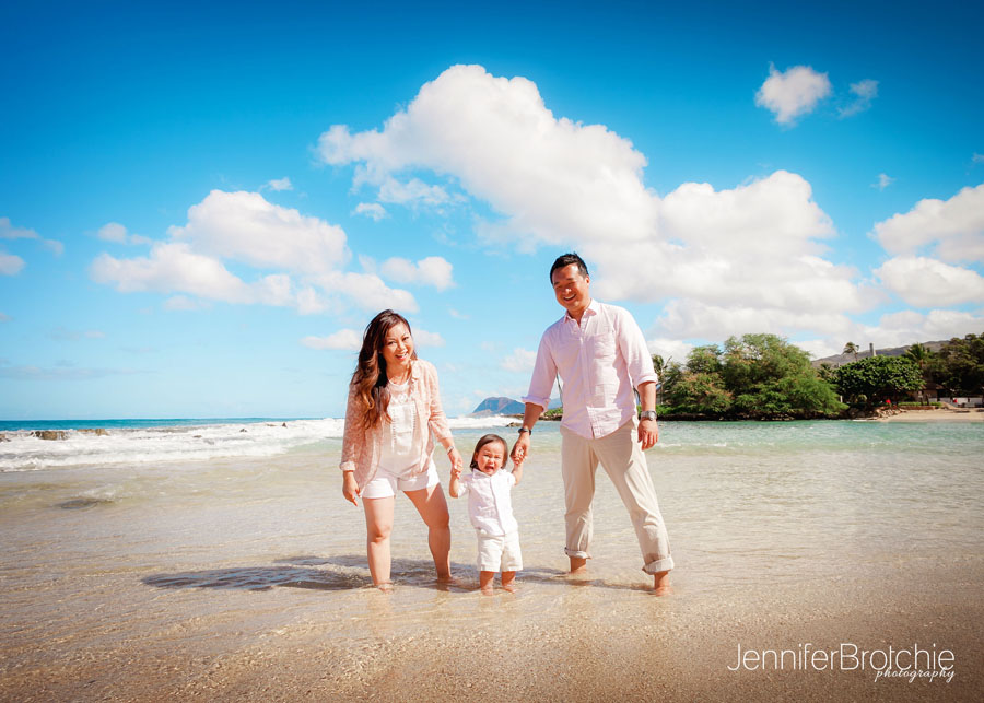 Photographer in Waikiki, Oahu Family Photographer, Best Affordable Photographer in Oahu, Disney Aulani Photographer, KoOlina Vacation Beach Photos, Photo Shoots in Turtle Bay