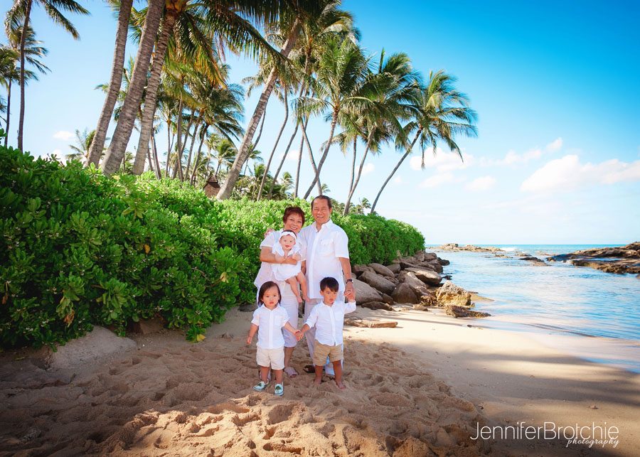 Photographer in Waikiki, Oahu Family Photographer, Best Affordable Photographer in Oahu, Disney Aulani Photographer, KoOlina Vacation Beach Photos, Photo Shoots in Turtle Bay