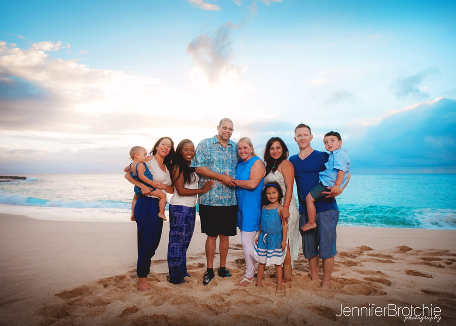 Oahu Family Photography, Waikiki Vacation Beach Portraits, Couples PHotography in Hawaii, Sunset Photo Shoot, North Shore Professional Photographer, Best Affordable Family Photographer in Oahu