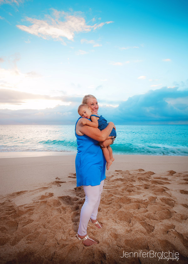 Oahu Family Photography, Waikiki Vacation Beach Portraits, Couples PHotography in Hawaii, Sunset Photo Shoot, North Shore Professional Photographer, Best Affordable Family Photographer in Oahu