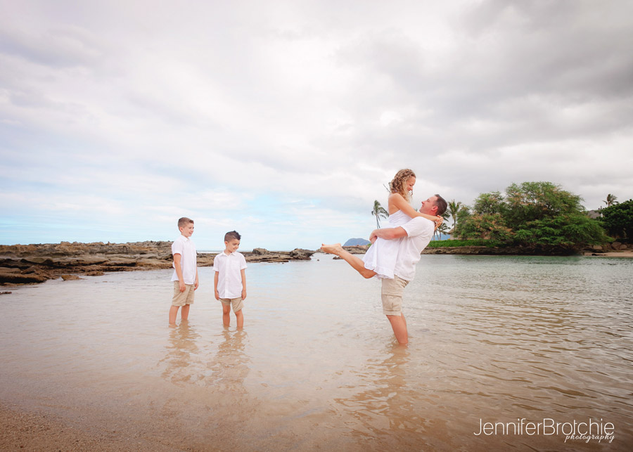 Waikiki Photographer, Oahu Family Photographer, Four Seasons Photographer, Best, Affordable Oahu Beach Photo Shoots