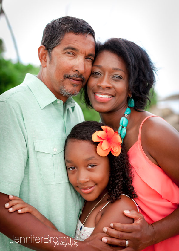 Oahu Family Photographer, Koolina Beach Photos, Waikiki Beach Pictures, Engagement photos on Oahu,  Vacation Family Pictures in Hawaii