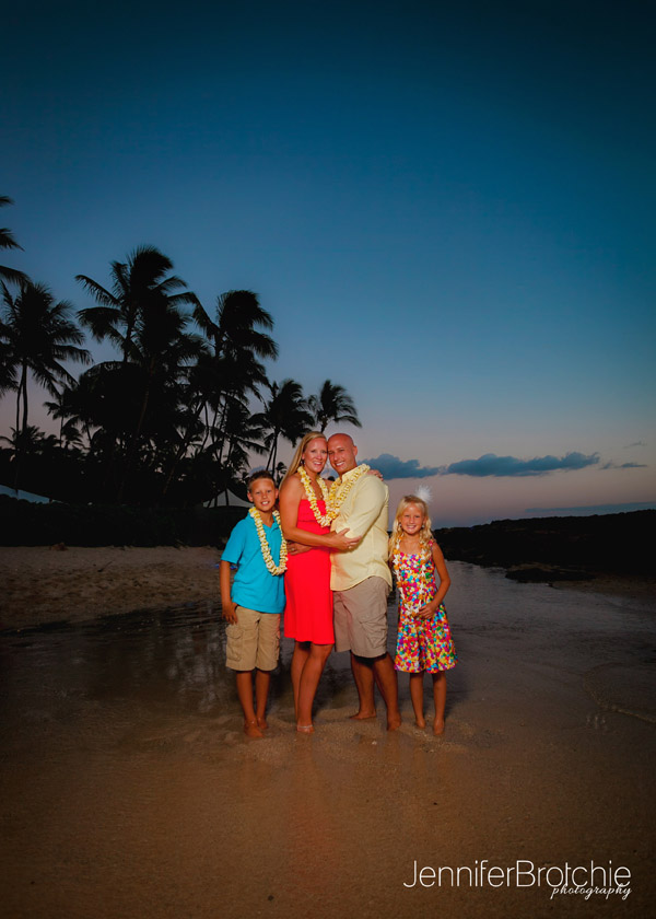 Oahu Family Photography, Waikiki Photographer, Photos at the Beach Hawaii, Large Family Group Beach Photos on Oahu,  KoOlina Photographer, Best, Affordable