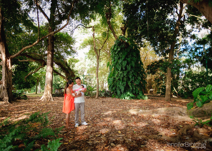 Oahu Family Photographer, Disney Aulani Family Portraits on the Beach, Turtle Bay Photographer, Photo shoots in Waikiki, Best Affordable Photographer on Oahu