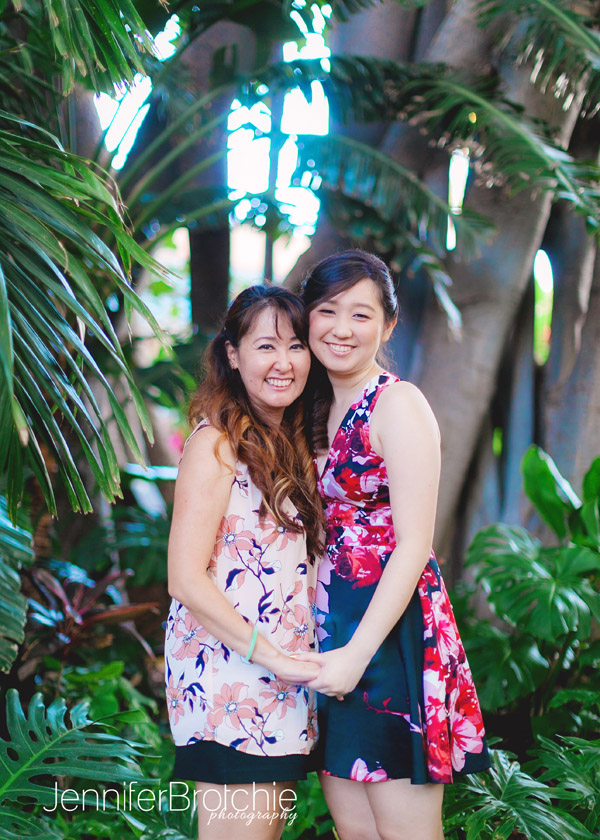 Punahou Senior Portraits, Oahu Photographer, Family Portraits at the Beach, Disney Aulani Photographer, Photographer in KoOlina, Turtle Bay Best Photographer, Photo Shoots in Waikiki, Pictures at the Beach