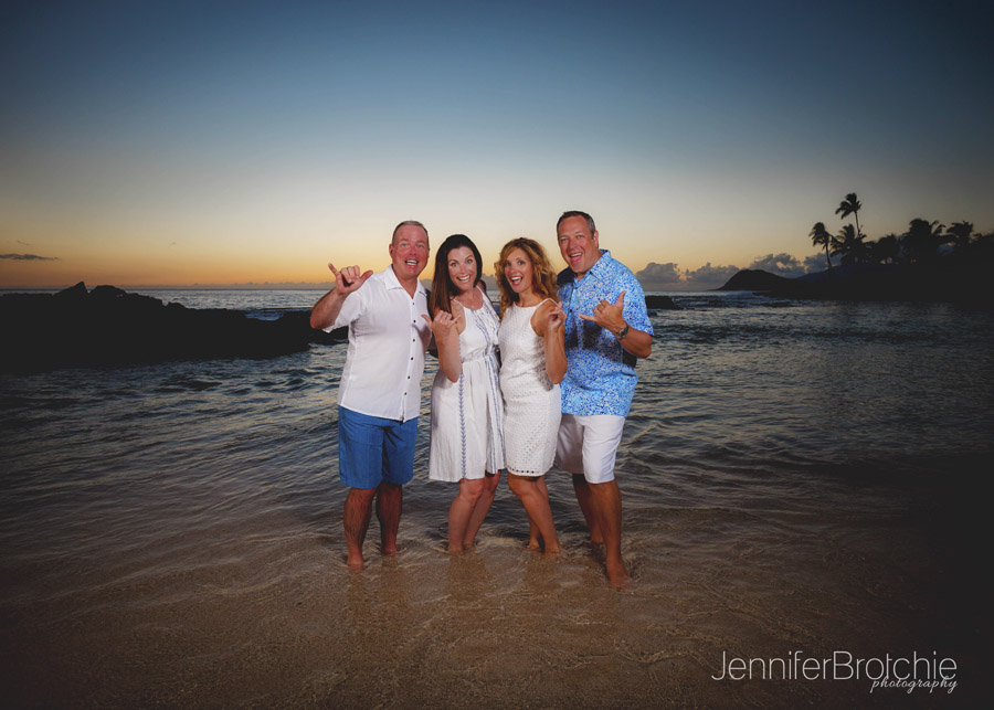 Oahu Family Photographer, Best Photographer on Oahu, Beach Photos in Waikiki, Sunset Pictures at Turtle Bay Resort, Large Group Portraits on Oahu, Disney Aulani Photographer in KoOlina