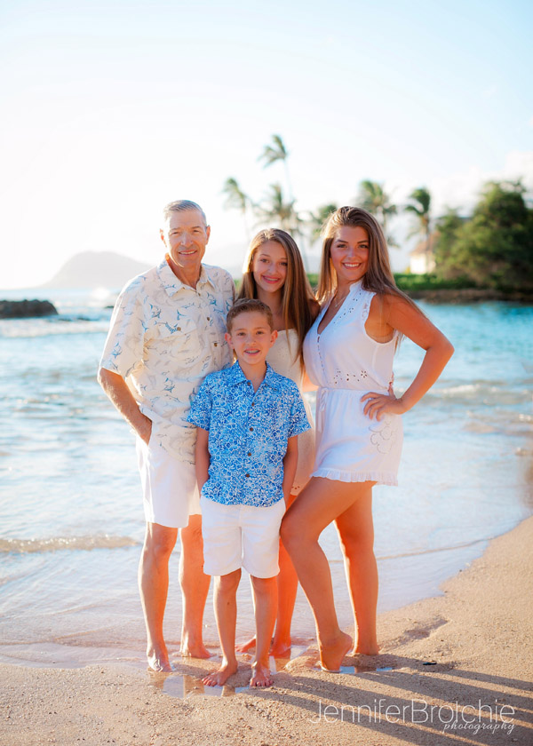 Oahu Family Photographer, Best Photographer on Oahu, Beach Photos in Waikiki, Sunset Pictures at Turtle Bay Resort, Large Group Portraits on Oahu, Disney Aulani Photographer in KoOlina