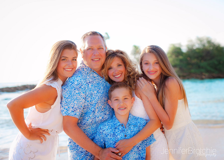 Oahu Family Photographer, Best Photographer on Oahu, Beach Photos in Waikiki, Sunset Pictures at Turtle Bay Resort, Large Group Portraits on Oahu, Disney Aulani Photographer in KoOlina