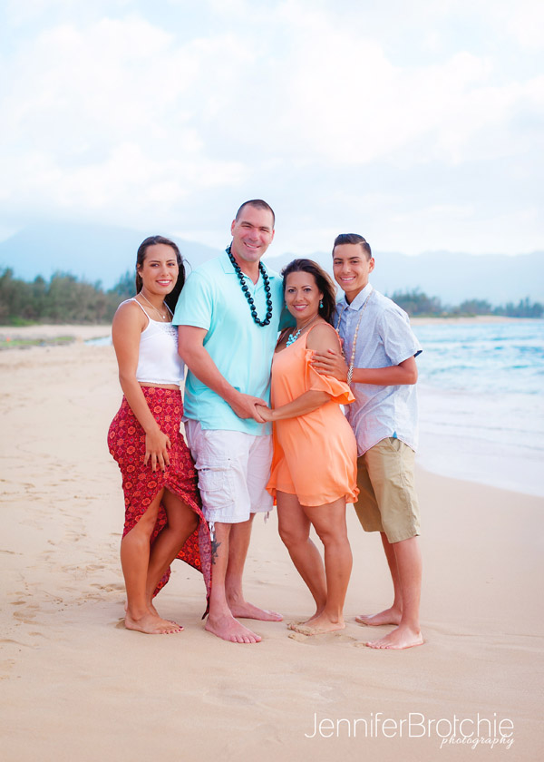 Oahu Family Photographer, Large Family Beach Photo Shoots, Waikiki Photographer, Disney Aulani Resort Beach Pictures, Turtle Bay Resort Beach Portraits