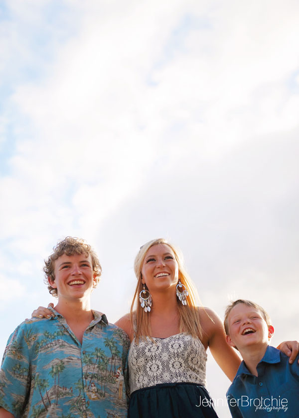 http://www.jenniferbrotchie.com/hawaii-oahu-family-photographer/koolina-jw-marriott-disney-aulani-professional-beach-photo-shoot/