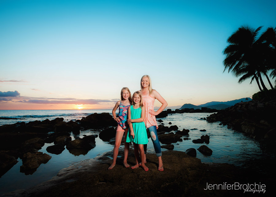 Family Beach Pictures in Oahu, Oahu Family Photographer, Disney Aulani Resort Photographer, KoOlina Photographer, Beach Photo Shoots Waikiki