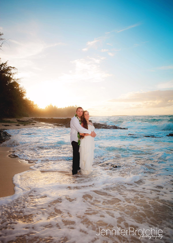 Oahu Elopement Photographer, Beach Weddings on Oahu, Oahu Wedding Photographer, Elopement Photographer in Oahu, Best Affordable Wedding Photographer