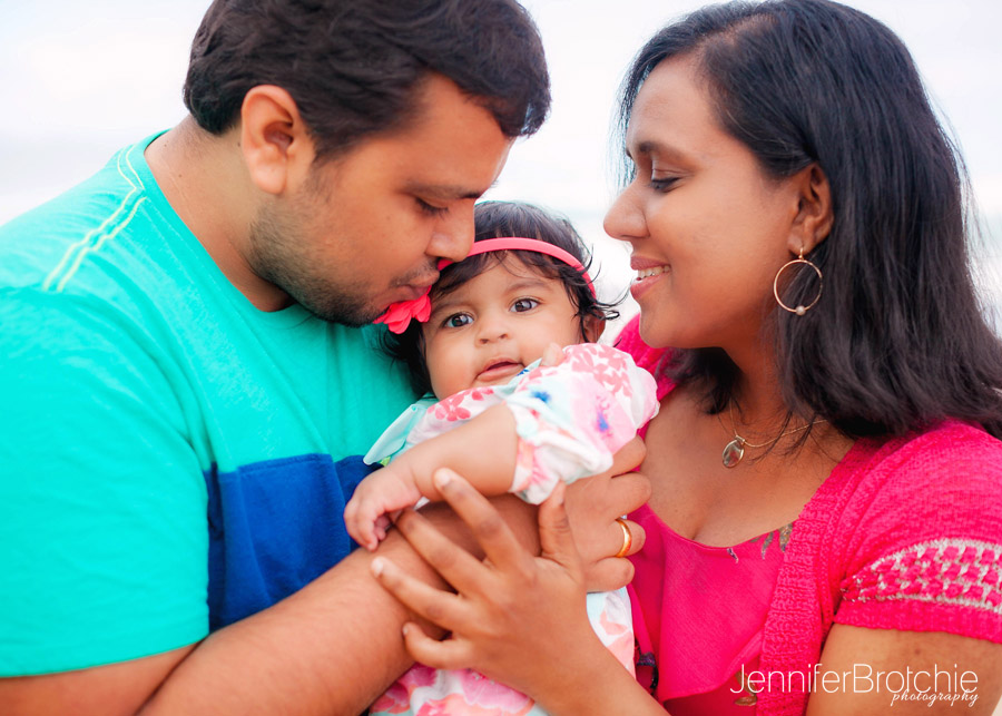 Oahu Family Photographer, KoOlina Photographer at the Beach Disney Aulani Resort, Turtle Bay Resort, Photo Shoots in Waikiki