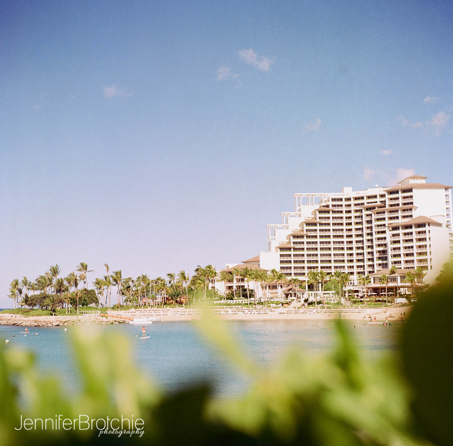 oahu-photographer-koolina-beach-photographer-disney-aulani-resort-family-pictures-photos-lagoons-vacation-kids-waterslides-portraits-best-affordable