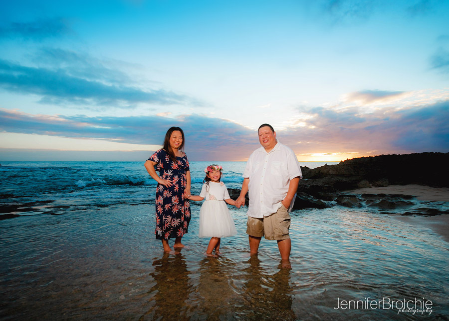 Oahu Photographer, Oahu Family Photographer, Disney Aulani Resort Photo Shoots, Beach Photoshoots in Ko Olina, Photographer in Waikiki, Best Affordable Oahu Photo Shoots