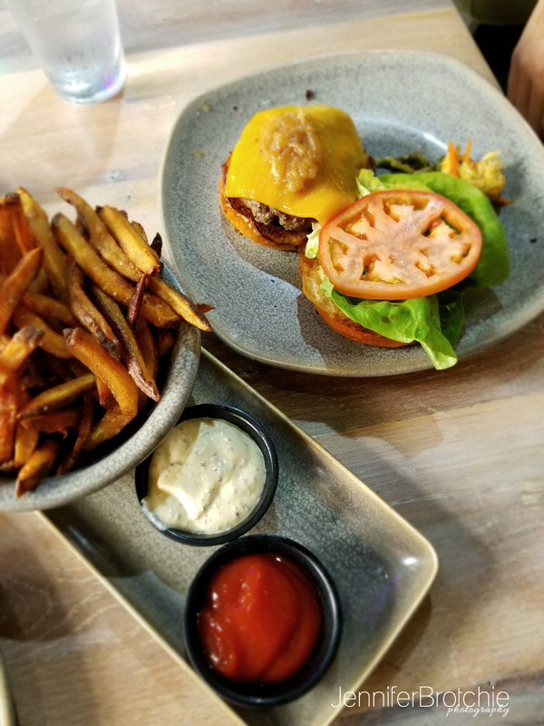 Oahu Photographer, Oahu Family Photographer, Beach Photo Shoots in Oahu, Photographer in Waikiki, Best Affordable Beach Photo Shoots