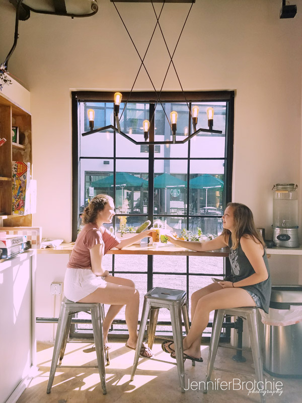 Oahu Photographer, Oahu Family Photographer, Beach Photo Shoots in Oahu, Photographer in Waikiki, Best Affordable Beach Photo Shoots